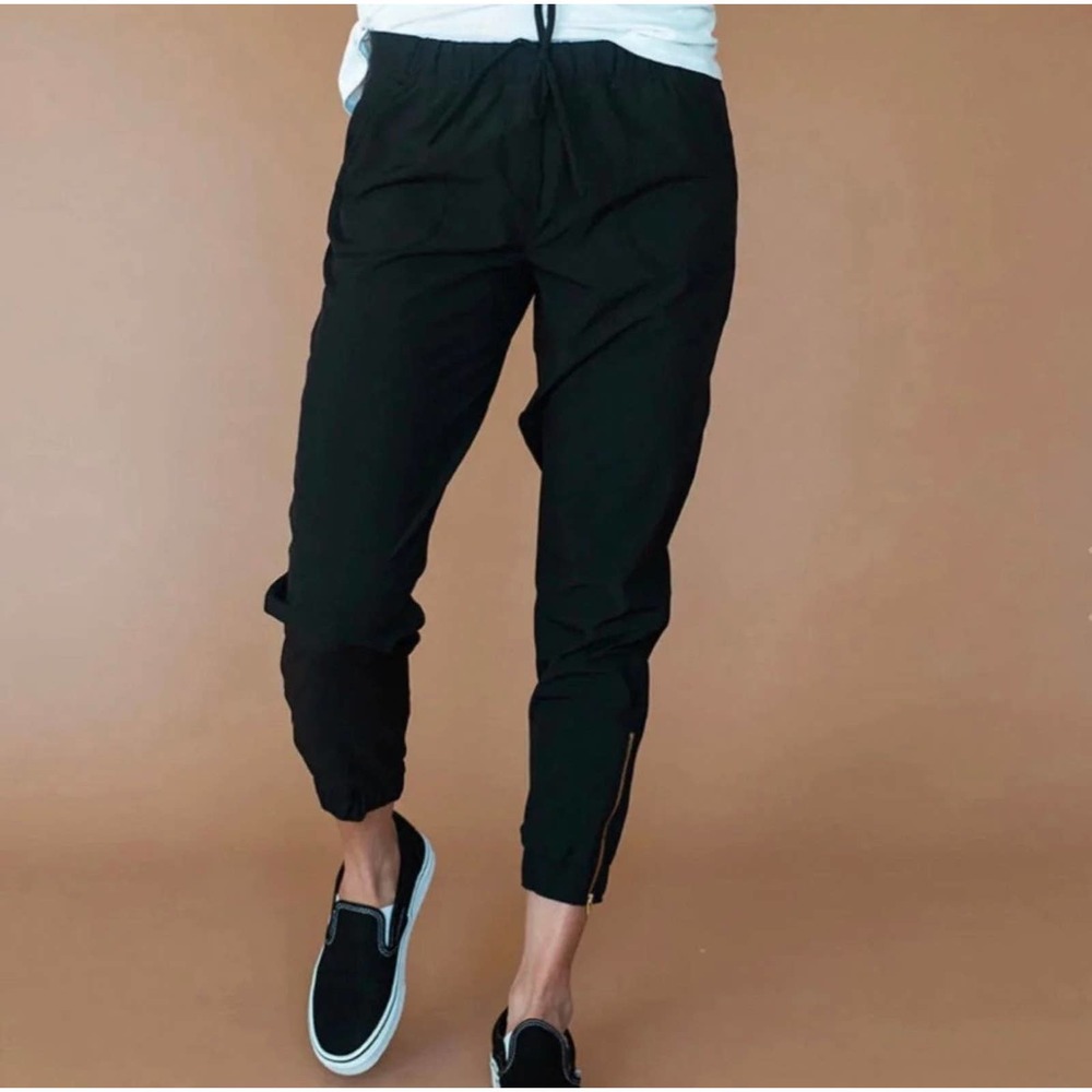 Albion Black Jetsetter Joggers Sweatpants